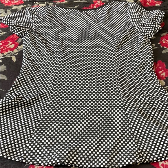 U neck top - Picture 2 of 7